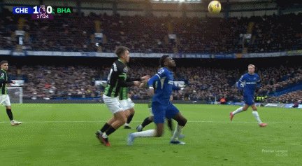 1701646268381096427.gif che.gif